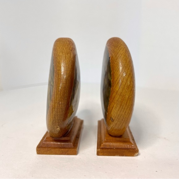 Ataahua New Zealand Genuine Paua Shell Salt and Pepper Shakers - Picture 8 of 10